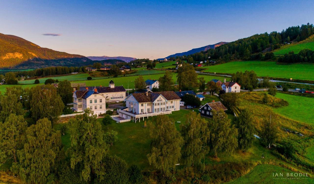 Hotel Dale-Gudbrands Gard By Frich'S à Sør-Fron Extérieur photo